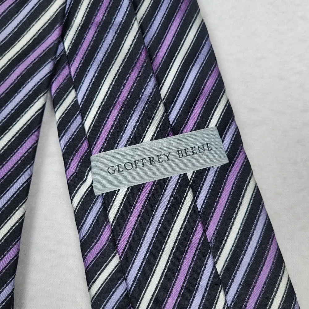 Geoffrey Beene 100% Silk Hand Made Tie Multicolor‎ Stripes 3.75